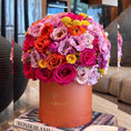 Load image into Gallery viewer, The Autumn Chic - bloomandboxflowers