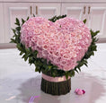 Load image into Gallery viewer, Standing Lover Heart - bloomandboxflowers
