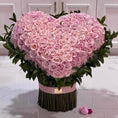 Load image into Gallery viewer, Standing Lover Heart - bloomandboxflowers
