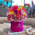 Load image into Gallery viewer, The Brighting Chic - bloomandboxflowers
