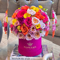 Load image into Gallery viewer, The Brighting Chic - bloomandboxflowers
